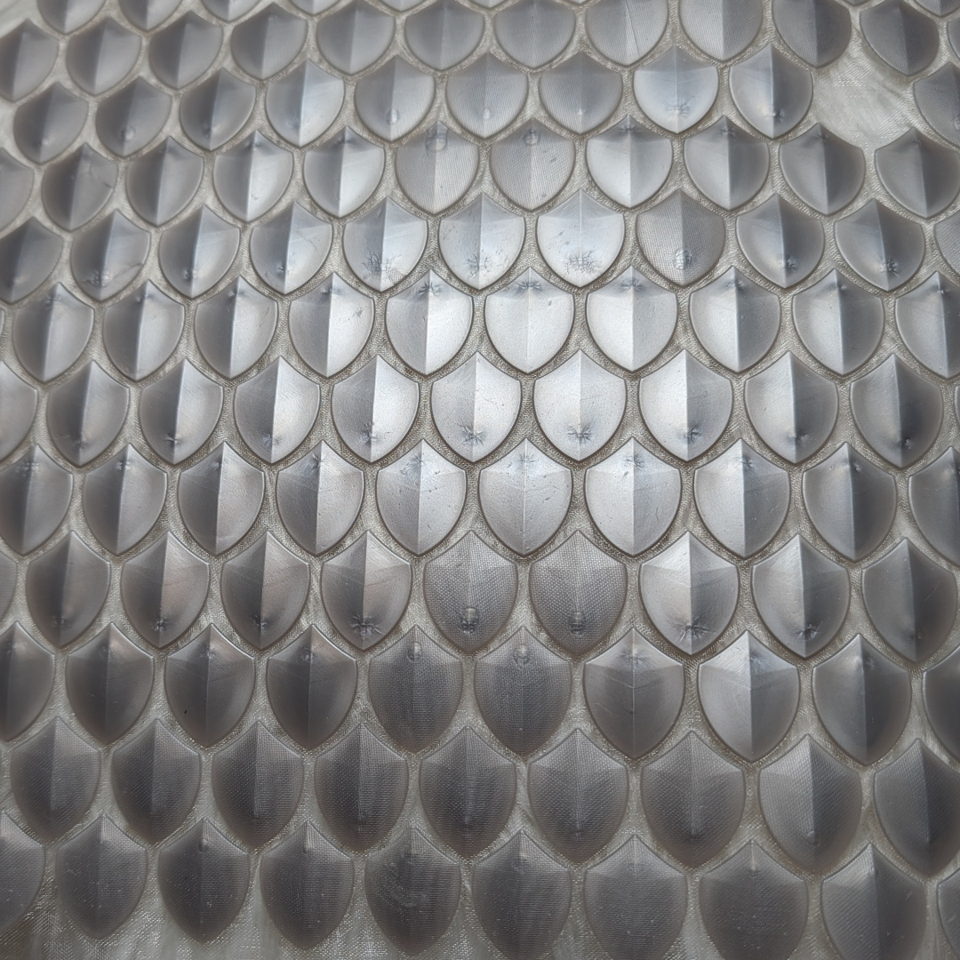 "Silver Tongued" Silver Scale